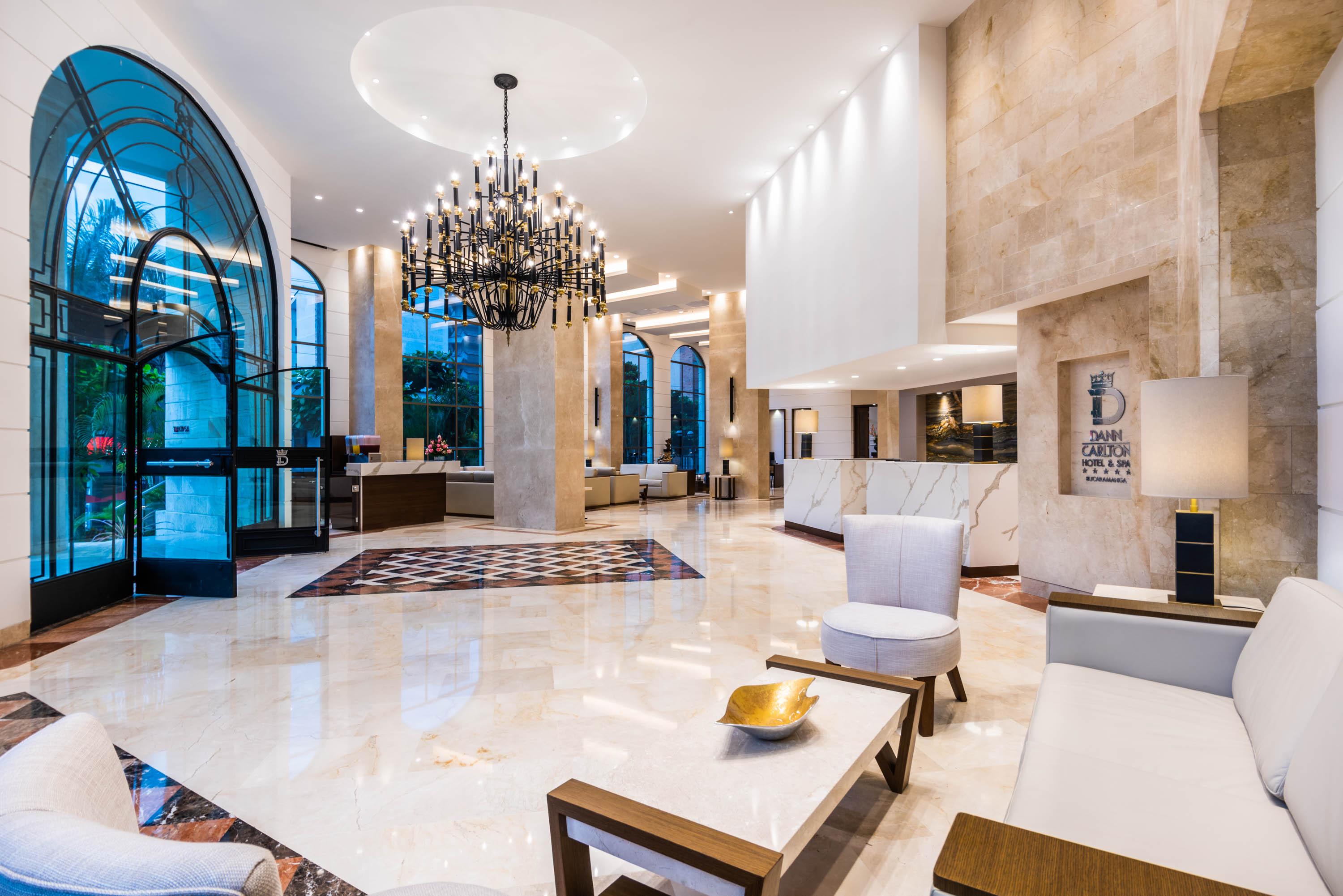 Hotel Dann Carlton Bucaramanga Exterior photo Lobby