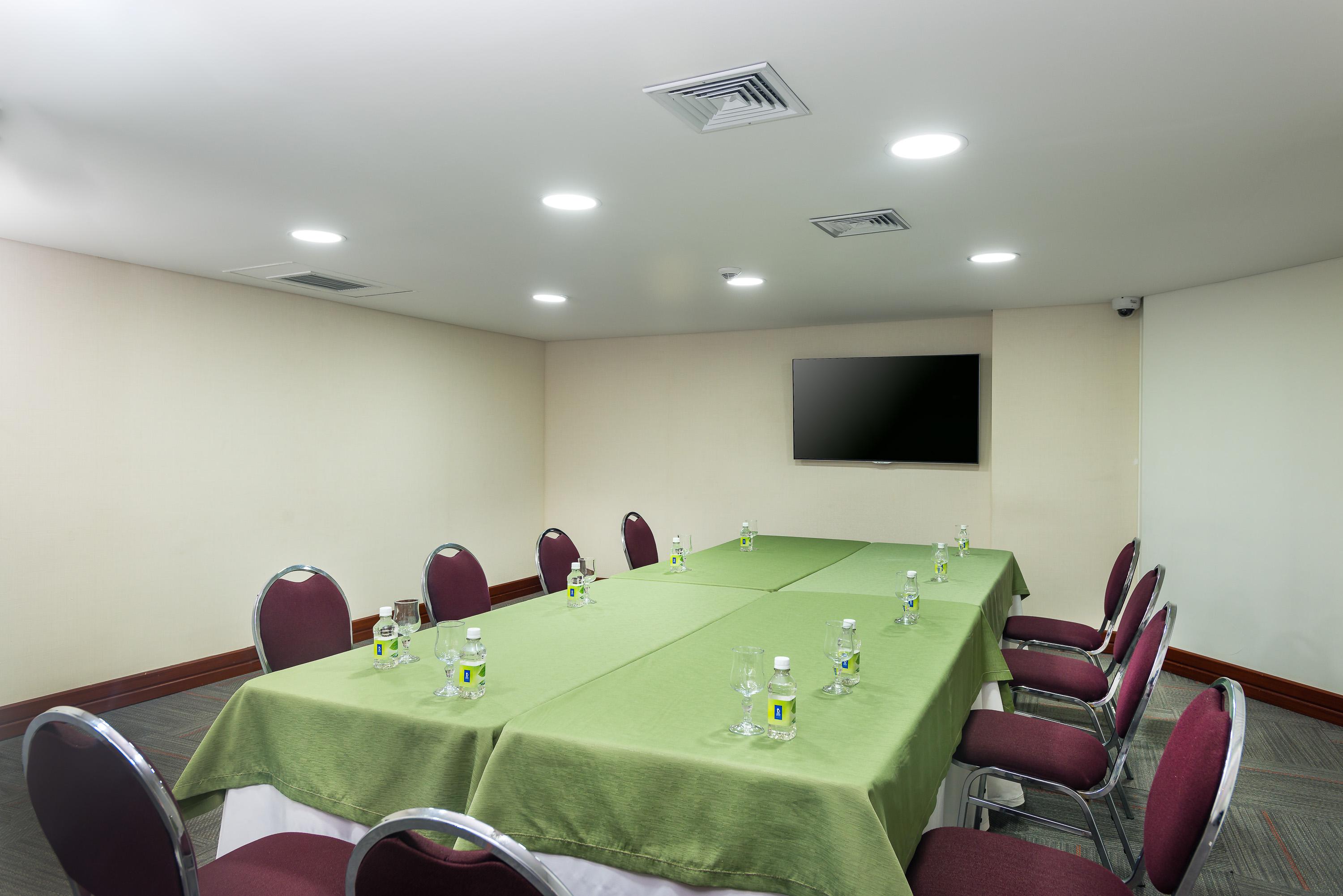 Hotel Dann Carlton Bucaramanga Exterior photo Meeting room