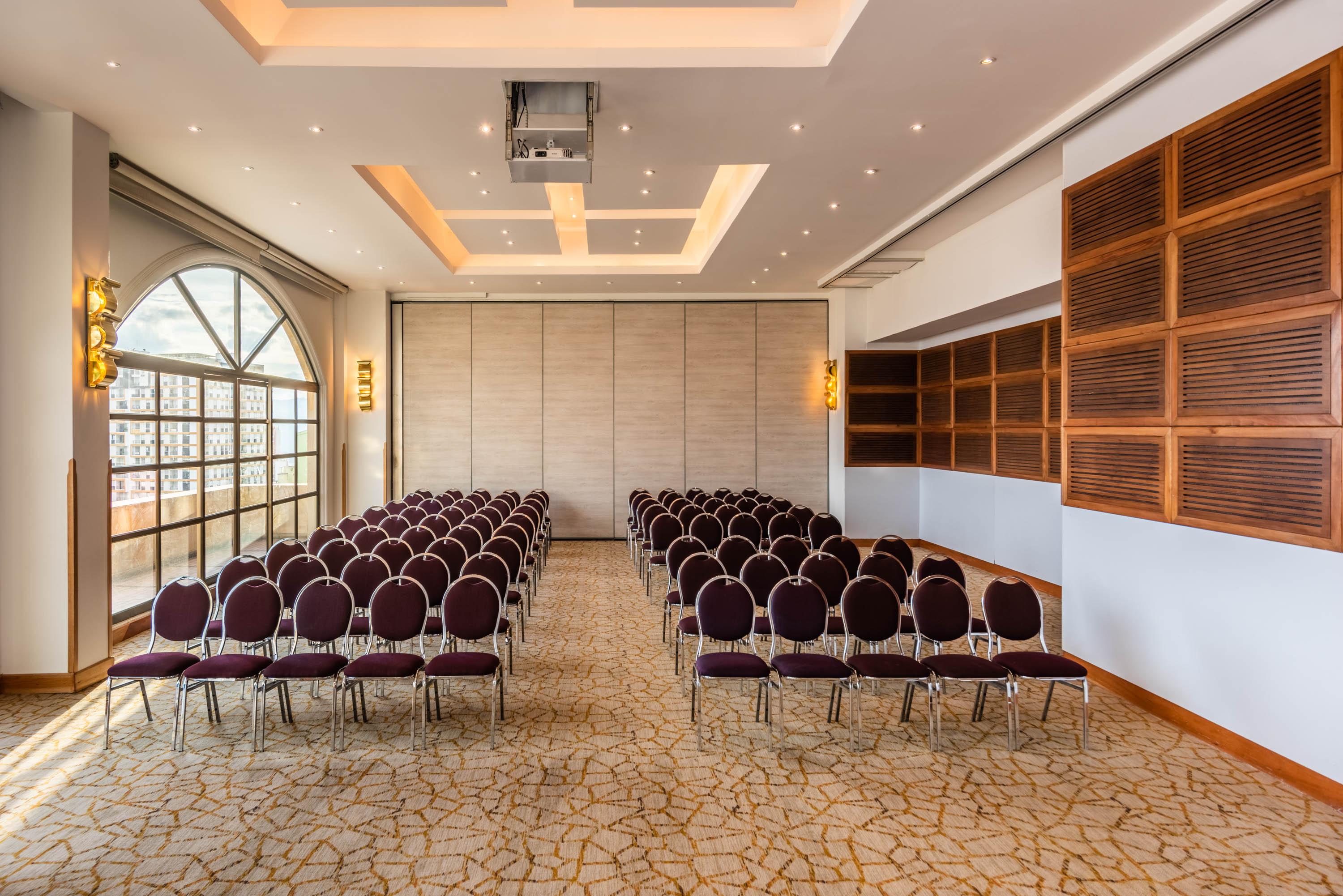 Hotel Dann Carlton Bucaramanga Exterior photo Meeting room