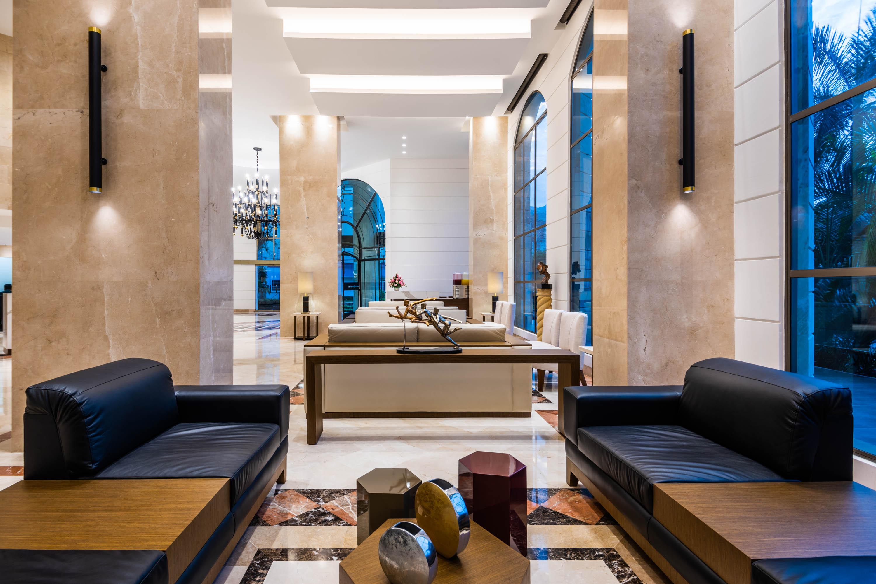 Hotel Dann Carlton Bucaramanga Exterior photo Lobby
