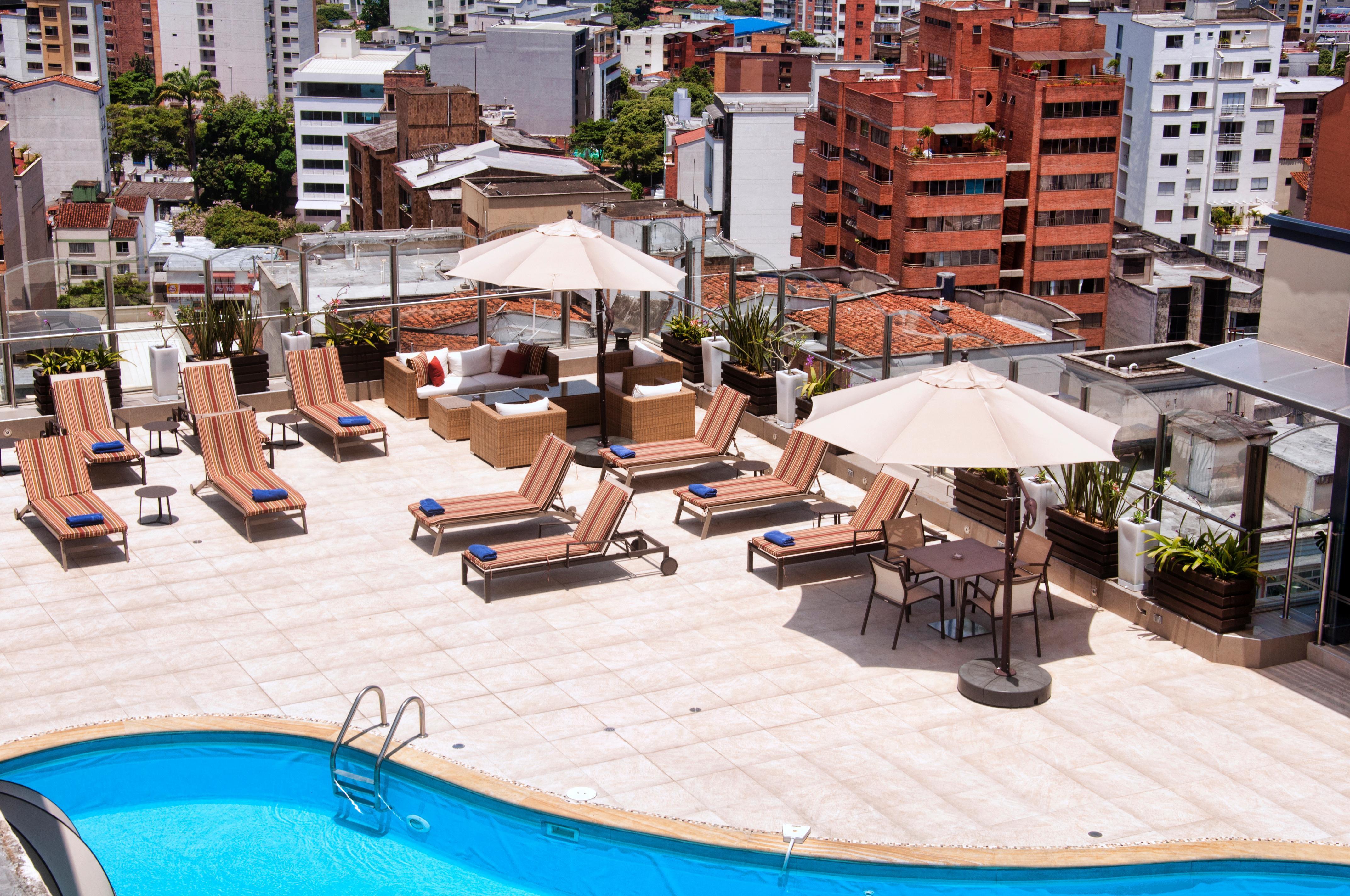 Hotel Dann Carlton Bucaramanga Exterior photo Rooftop pool