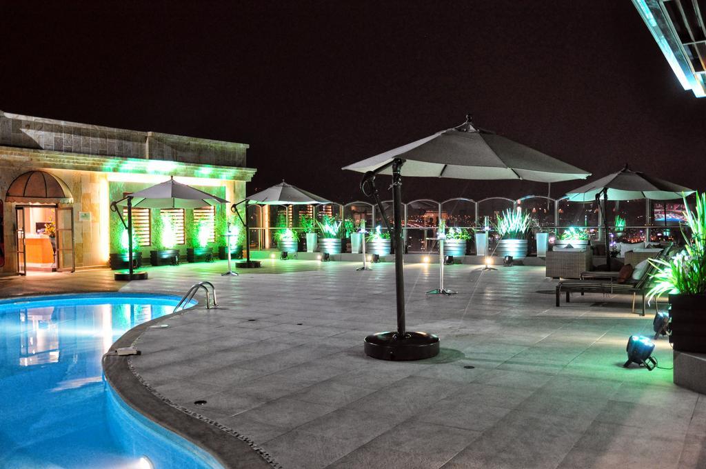 Hotel Dann Carlton Bucaramanga Exterior photo The pool at the rooftop
