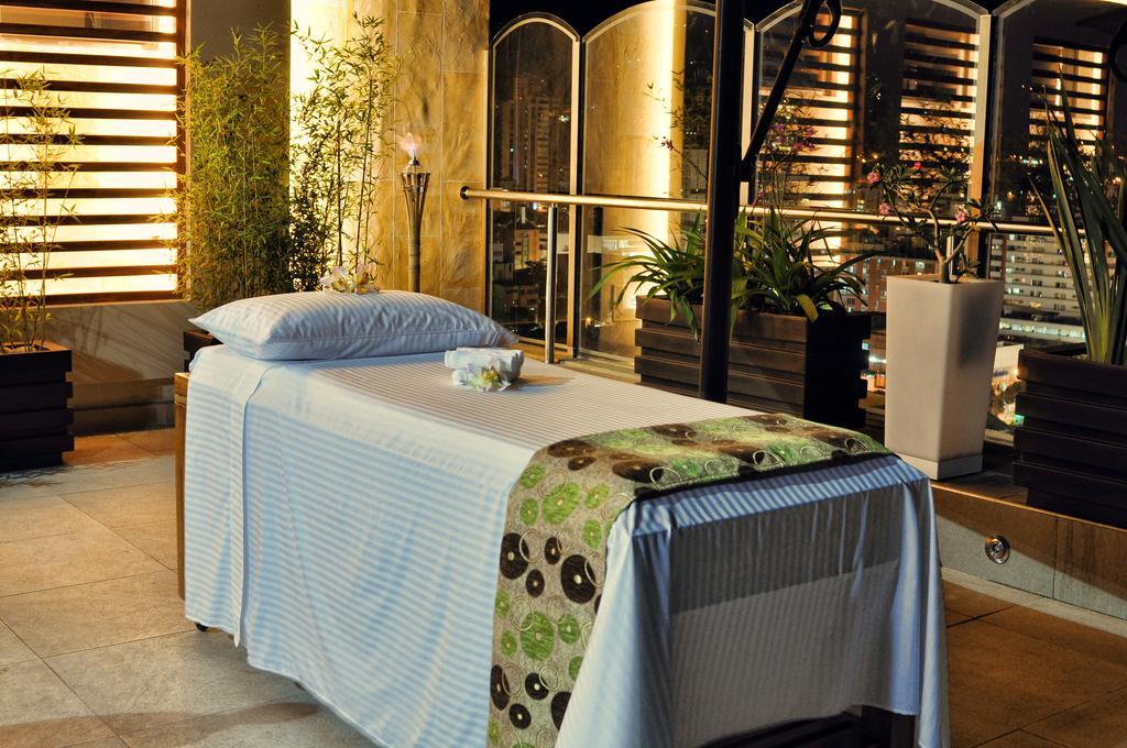 Hotel Dann Carlton Bucaramanga Exterior photo Massage table