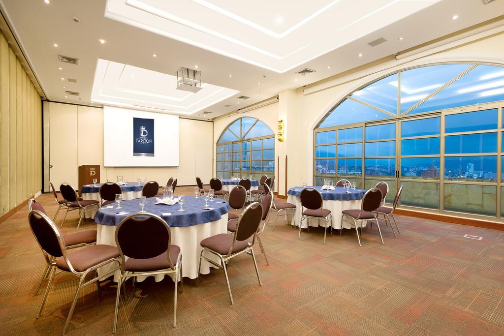 Hotel Dann Carlton Bucaramanga Exterior photo Meeting room